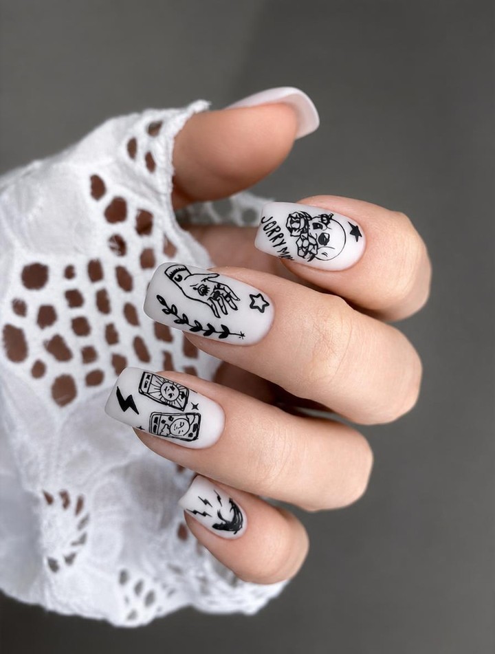 Nail photo after NailRetouch retouching